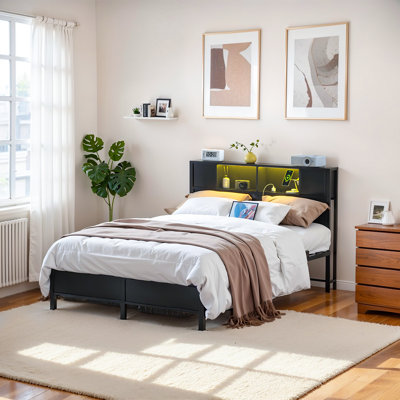 Base de lit en métal avec tête de lit, lumières DEL et ports USB Kailynn, grand espace de rangement