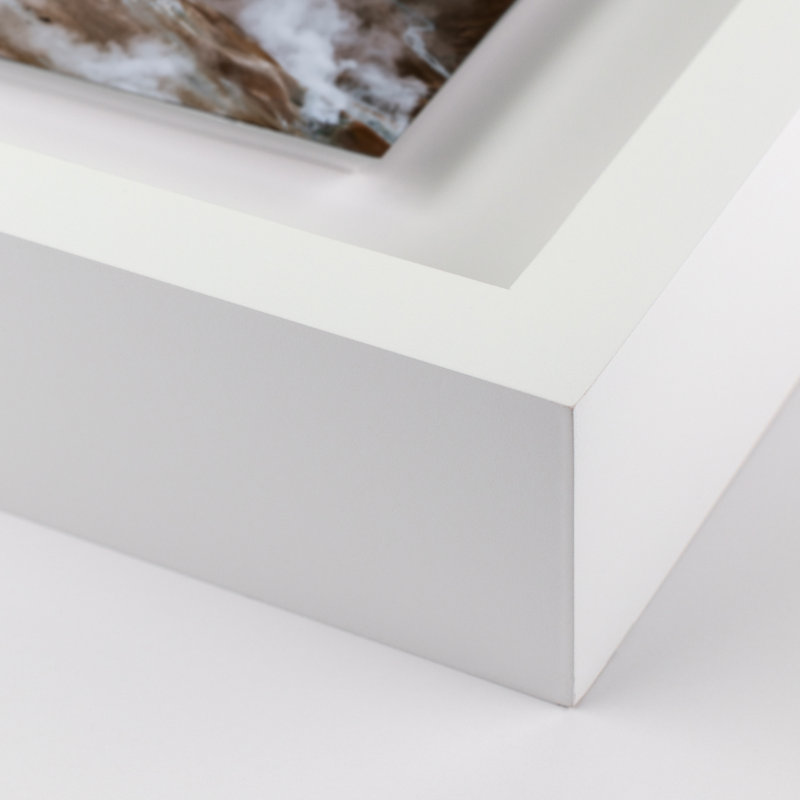 « brume at blue hour » par michael schauer, reproduction de photo sur papier, Blanc, H 18 po x l 24 po x P 1,5 po