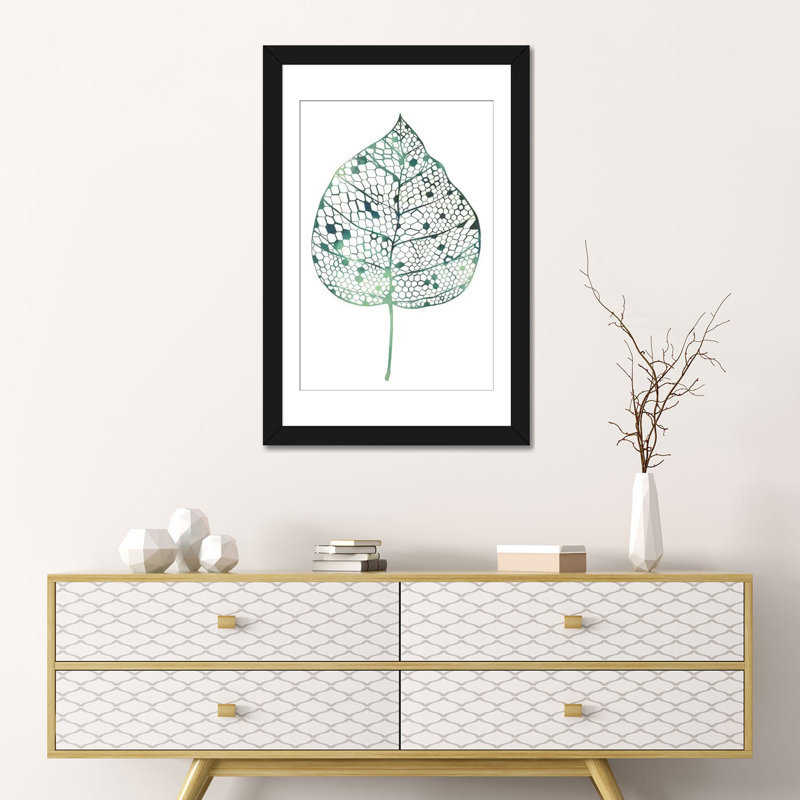 «Veiled Leaf II» par Grace Popp - impression sur toile tendue, H 24 po x l 16 po x P 1 po, Papier d'art encadré noir, Blanc