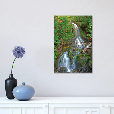 «Waterfall at Falls Creek» par Brian Wolf - photographie sur toile tendue