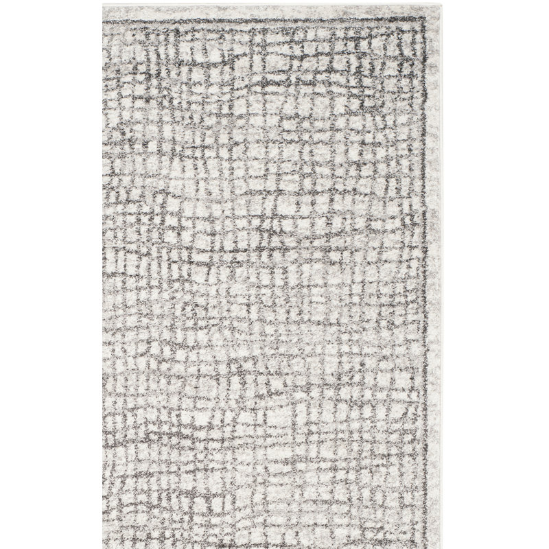 Tapis géométrique ivoire / argent Bethlyn, Tapis de couloir 2 pi 6 po x 10 pi