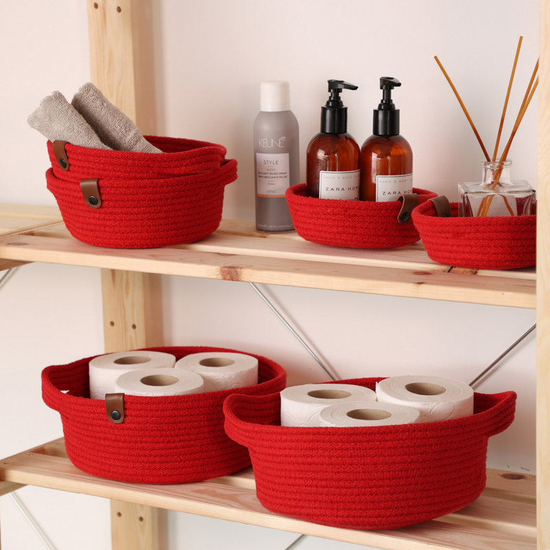 Ensemble de paniers en coton fait à la main (6 pièces), rouge, comprend 2 petits (5,9 x 5,9 x 2,4 po), 2 moyens (7,9 x 7,9 x 3,1 po), 2 grands (9,8 x 9,8 x 3,9 po) | 100% corde de jute de coton | Parfait pour l'organisation de la salle de bain et un décor élégant