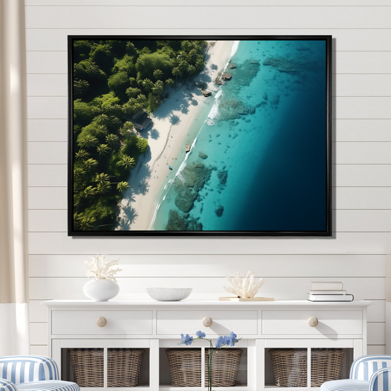 Vue aérienne de la plage relaxante IV - Art mural plage, Cadre flottant noir, H 12 po x l 20 po x P 1 po