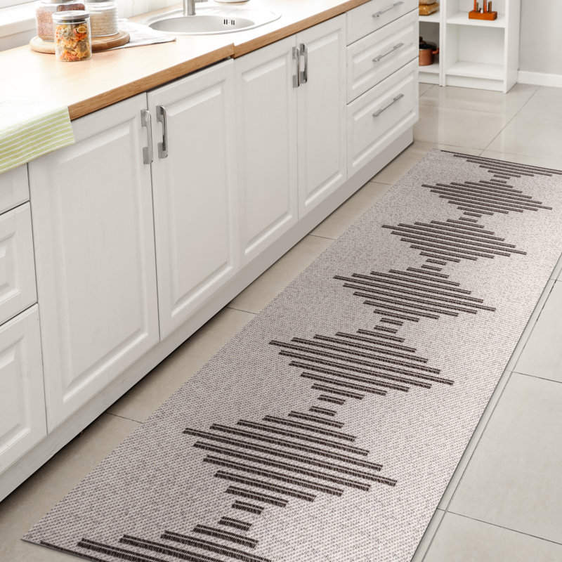 Vinales Diamond Stripe Light Gray/Black Indoor/Outdoor Rug, Runner 2' x 8'