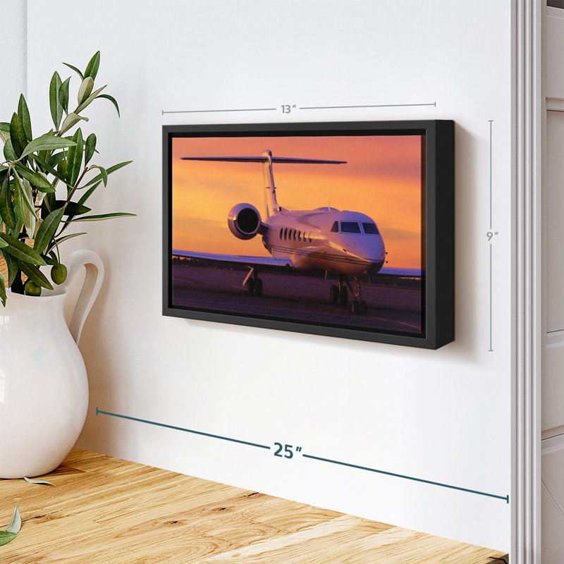 «Parked Business Plane Wall Art», H 9 po x l 13 po