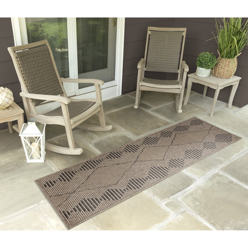 Tapis intérieur / extérieur Courtdale, Tapis de couloir 1 pi 11 po x 7 pi 6 po