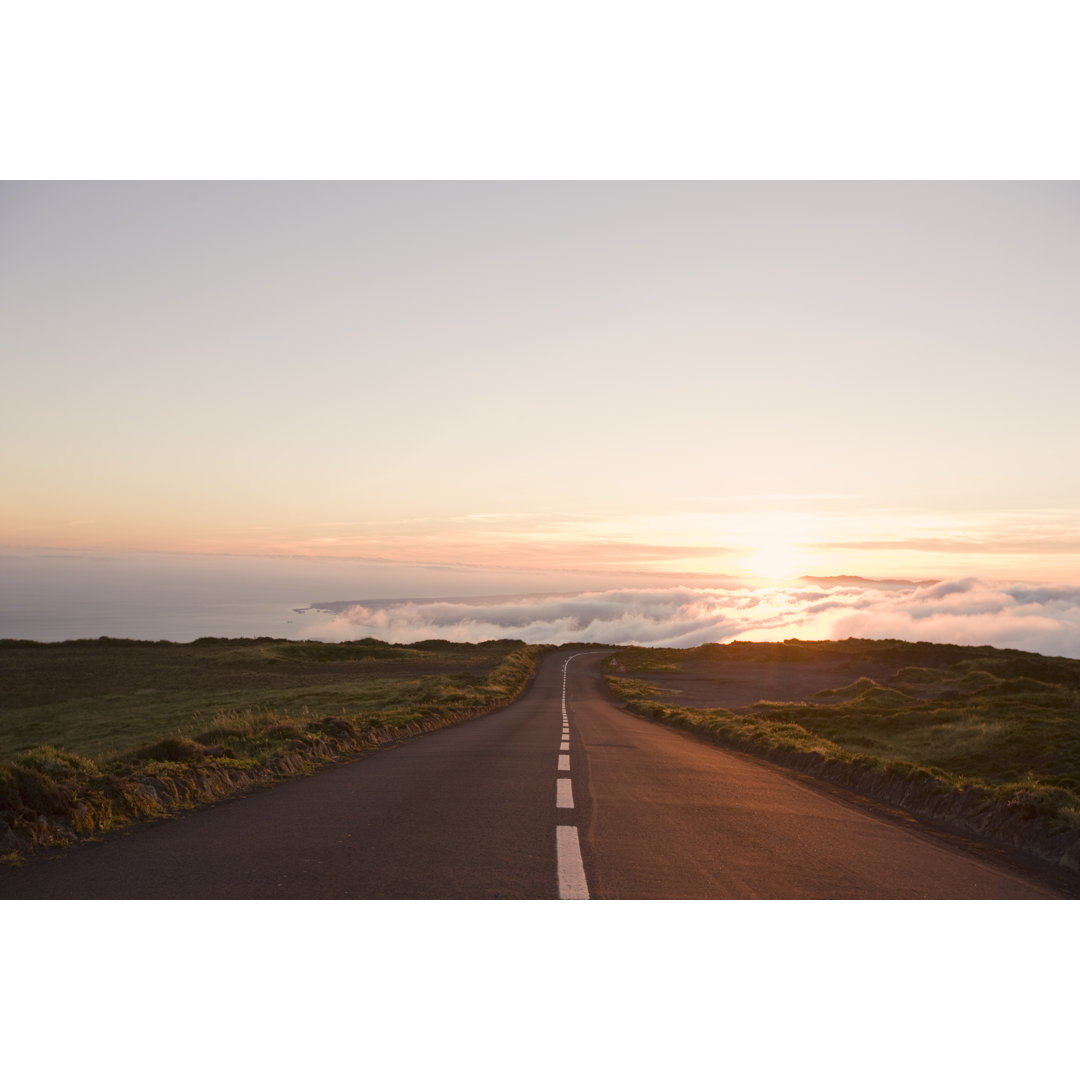 Country Highway To Heaven von Mlenny - Druck auf Leinwand ohne Rahmen