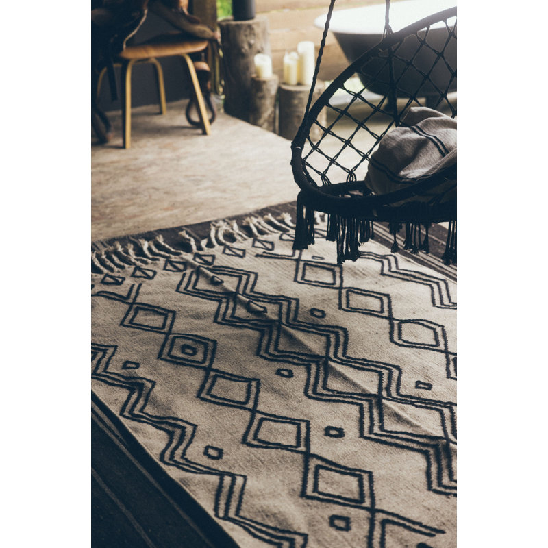 Tapis intérieur / extérieur rectangulaire en laine noué à la main de style marocain noir / blanc Bordie