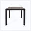 Table de salle à manger d'extérieur, forme rectangulaire, lignes précises et épurées, construction en aluminium lisse, look minimaliste, structure robuste