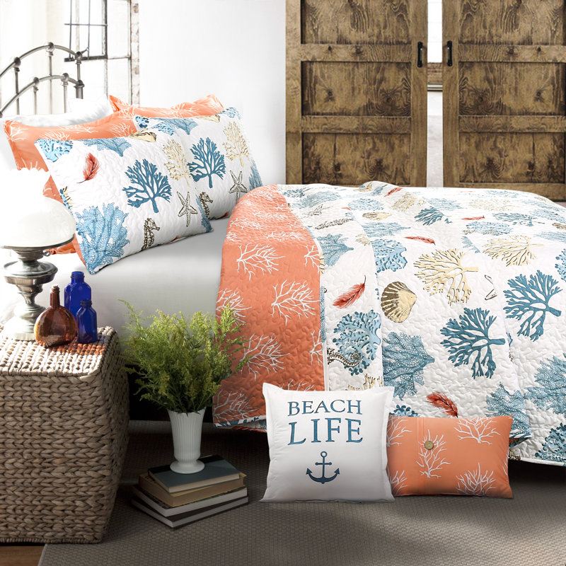 Coastal Reef Feather Reversible Quilt Set, King Quilt + 6 Additional Pieces