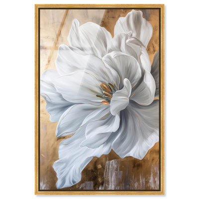 Art floral en verre acrylique encadré à pétales blancs Bloom par Art Remedy, cadre doré, 20 x 30