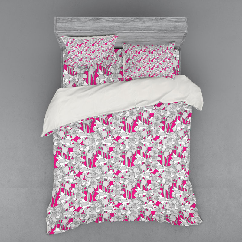 Farmhouse / Country Floral Duvet Cover, Queen Duvet Cover + 3 Additional Pieces