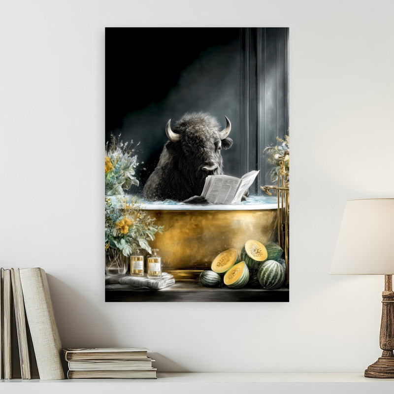 Bison en train de lire dans le bain, H 24 po x l 16 po