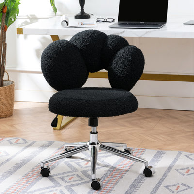 Chaise noire avec construction et siège réglable à hauteur de siège éponge rotative