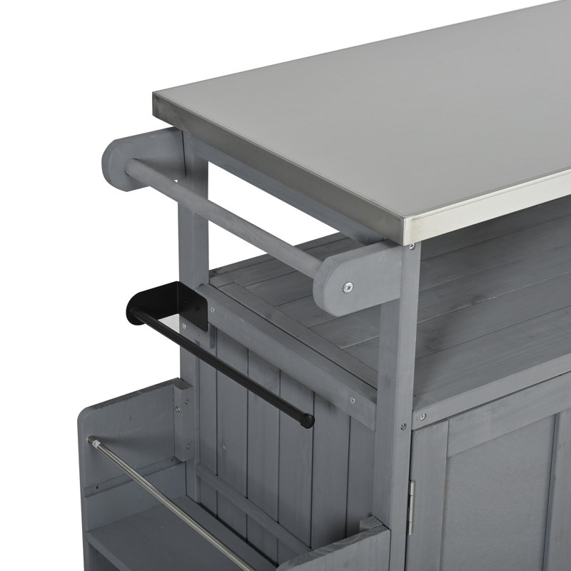 Îlot de cuisine d'extérieur, gris, pliable, en acier inoxydable et bois de sapin, avec étagère à épices et chariot portatif verrouillable, couleur grise, roulettes et étagères réglables.