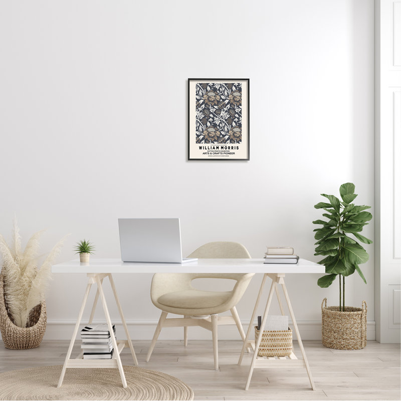 Motif neutre de fleurs botaniques brunes détaillées, L 16 po x H 16 po, Giclée encadrée noir minuit