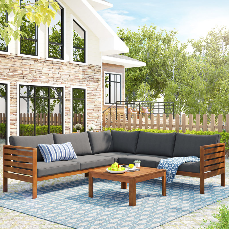 Terrasse protégée - bois, options de sièges confortables