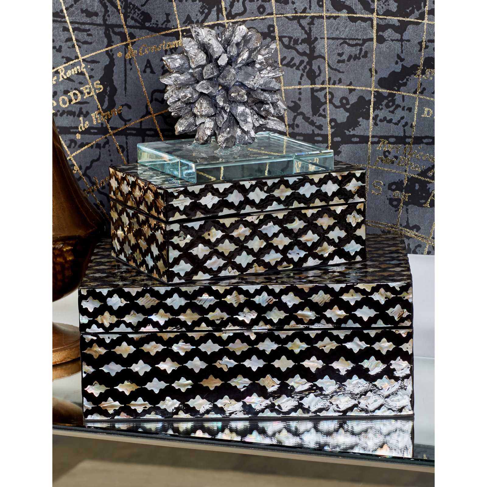 Juliette Mother of Pearl Box Set, Black/Stained White