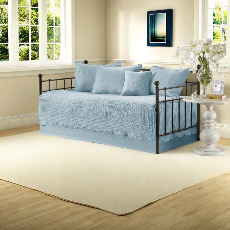 Versatile Blue Bedding Sets, Polyester Quilted Farmhouse Style, Perfect For Home Daybed