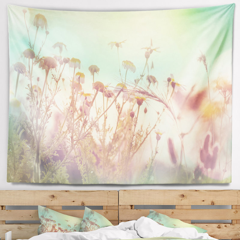 Tapisserie d'été avec fleurs sauvages et herbes, H 50 po x l 60 po