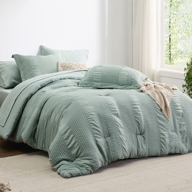 Standard Comforter, White, Queen Comforter + 6 Additional Pieces