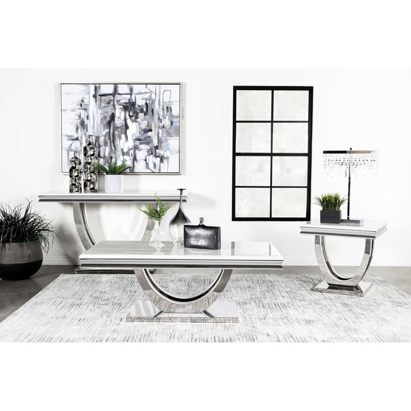 Table de bout carrée en U avec surface blanche, accents et plateau en faux marbre biseauté pour un look sophistiqué