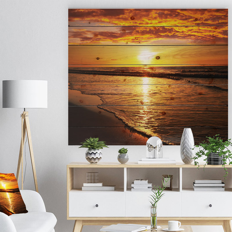 «Bright Yellow Sunset over Waves», impression, H 36 po x l 46 po x P 1,5 po, Sans cadre