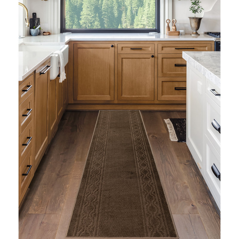 Tapis antidérapant brun à poils courts, Tapis de couloir 2 pi 2 po x 8 pi