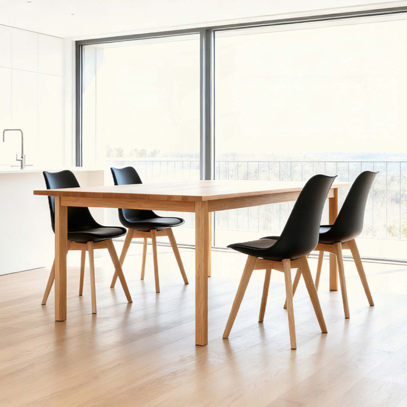 Ensemble de 4 chaises de salle à manger modernes Malijah avec coussin en similicuir et structure en bois, Noir