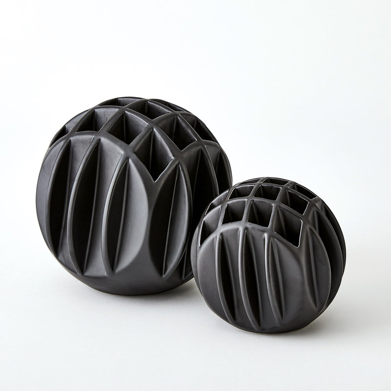 Bub Ball Vase-Matte Black-Lg, 5" H x 5.25" W x 5.25 D