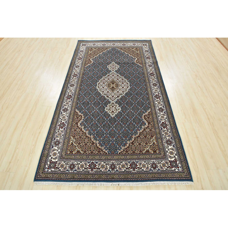 Tapis fin Tabriz Mahi 4 pi 11 po x 8 pi 6 po