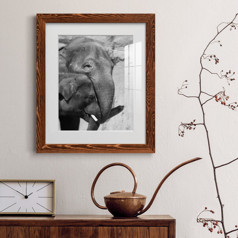 Tender Moment - Photographie avec cadre photo, H 20 po x l 17 po x P 1,5 po, Cadre en érable