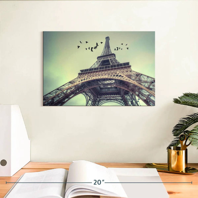 Lilie, Tour Eiffel, lumière du jour, H 8 po x l 12 po