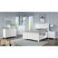 Commode de style transitionnel 1Pc Commode 5 tiroirs à finition blanche avec poignées rondes et glissières à roulement à billes
