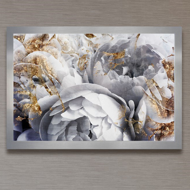 "Son jardin de pivoines", impression encadrée, H 18" x 26" W x 1,5" D, Silver