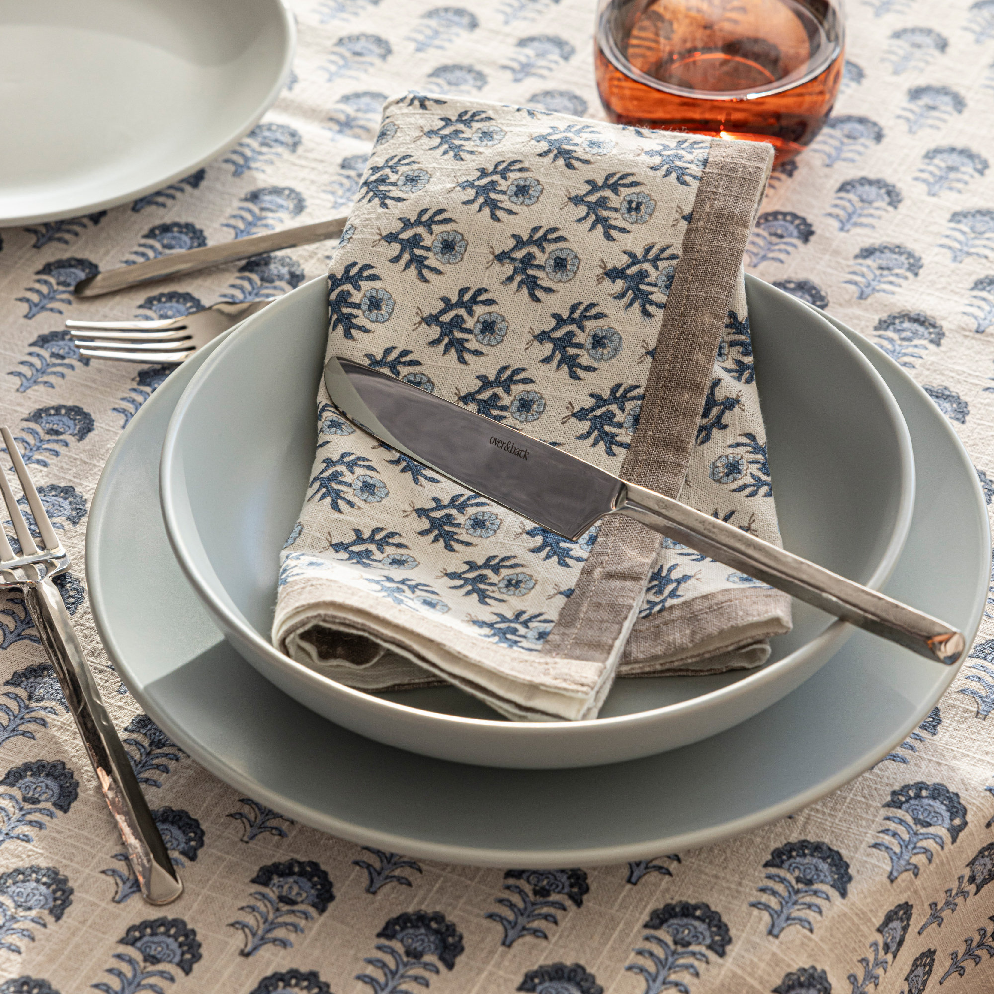 over&back Hand-Forged 18/8 Flatware Set