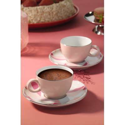Tasse à café et soucoupe