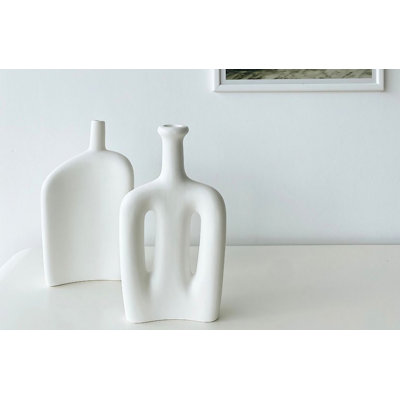Crinu Ceramic Table Vase