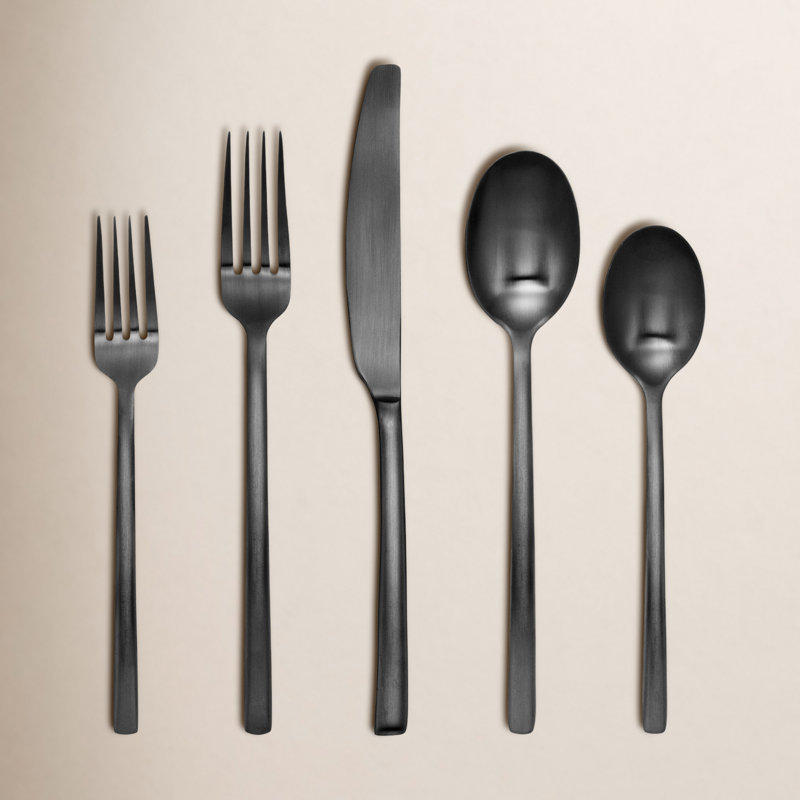 Ensemble de couverts satinés de 20 articles pour quatre personnes Beacon de Cambridge, Noir