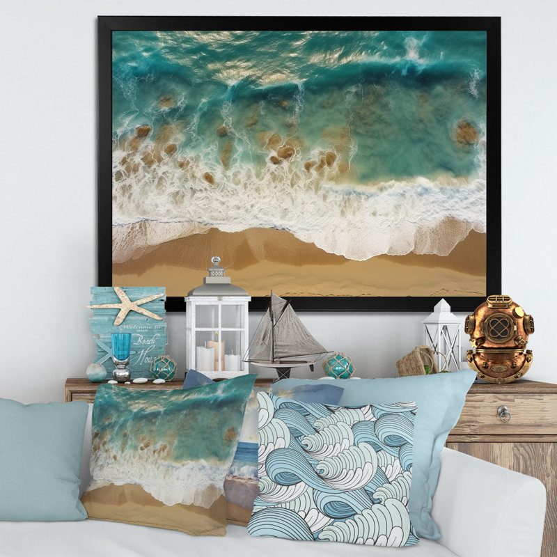 Vue aérienne des vagues tranquilles 1 - plage, art mural, Cadre d'angle fermé noir, H 12 po x l 20 po x P 1 po