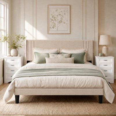 Lit plateforme tapissier à oreilles, structure en métal avec lattes de bois, dégagement sous le lit de 7,5 po, aucun sommier requis, grand