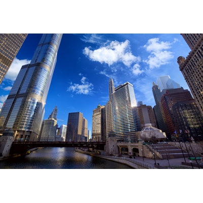 " Chicago River Walk "