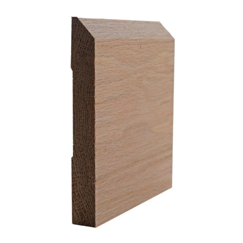 Plinthe EWBB15 à bord biseauté de 5 1/4 po de hauteur x 11/16 po moulée sans finition, Chêne rouge