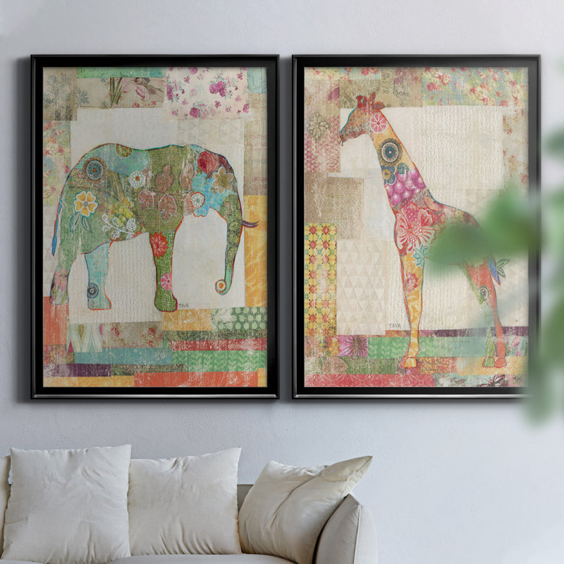 «Elephant Montage», ensemble de 2 impressions, Pas de tapis, H 31,5 po x l 47 po x P 1,5 po, H 30,5 po x l 42,5 po x P 3 po
