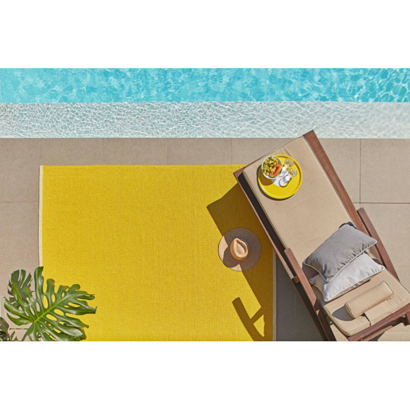 Tapis jaune Mono, Rectangle 4 pi 6 po x 6 pi 6 po