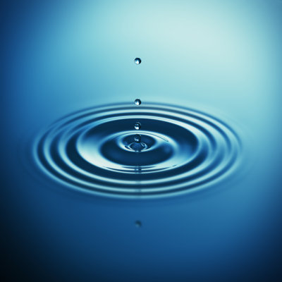 " Falling Water Drop "