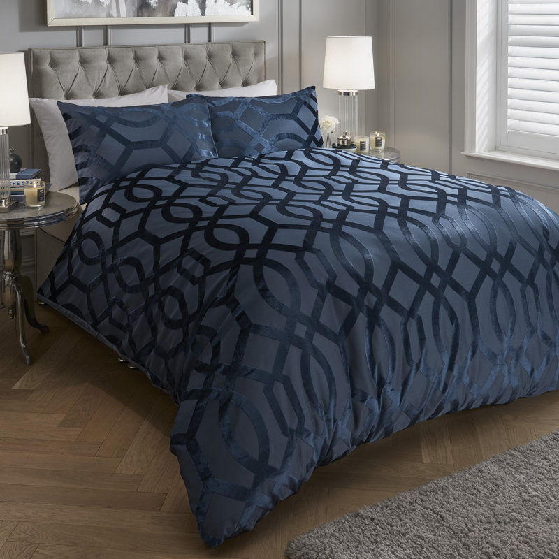 Nyberg Polyester Geometric Shapes Duvet Cover Set with Pillowcases Included, Double Duvet Cover + 2 Standard Pillowcases