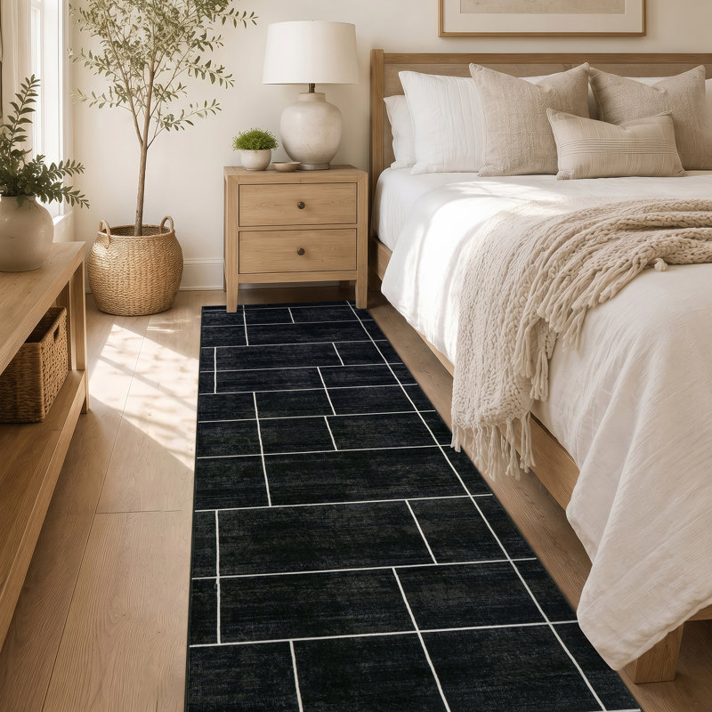 Tapis noir antidérapant Windowpane Grid, 2 pi x 12 pi