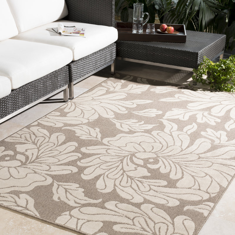 Bethyn Floral Indoor / Outdoor Rug, Rectangle 5'3" x 7'6"