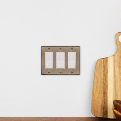 New York 3-Gang Rocker Wall Plate